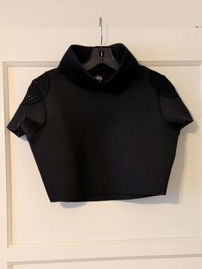 ALO Yoga Black In Shape Short Sleeve Scuba Cowel Neck Crop Top Size XS
